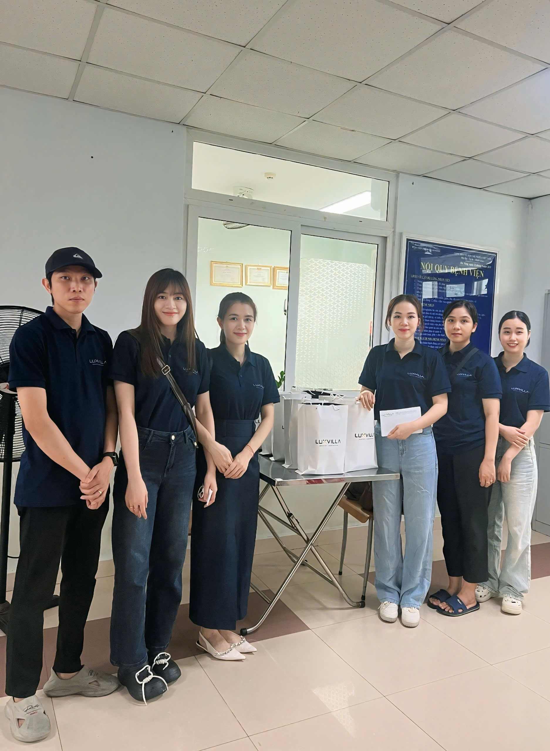 LUXVILLA - CHUNG TAY CHIA SẺ YÊU THƯƠNG CÙNG CÁC THIÊN THẦN NHỎ BỊ UNG THƯ z6702581084593 b5702eb943e1e19a5d283a65de4eb802